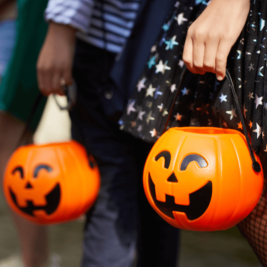 Halloween Safety Guide  for Trick-or-treaters